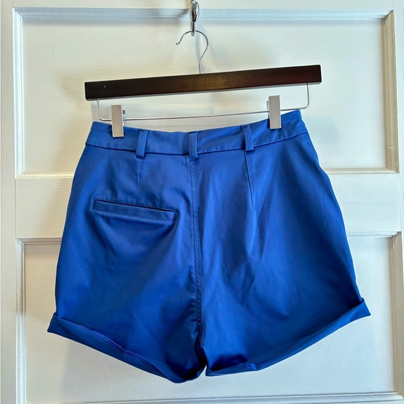 Lululemon High-Waisted Shorts Sz. 4 - Picture 3 of 3